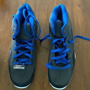 Men’s Hitop Tennis Shoes